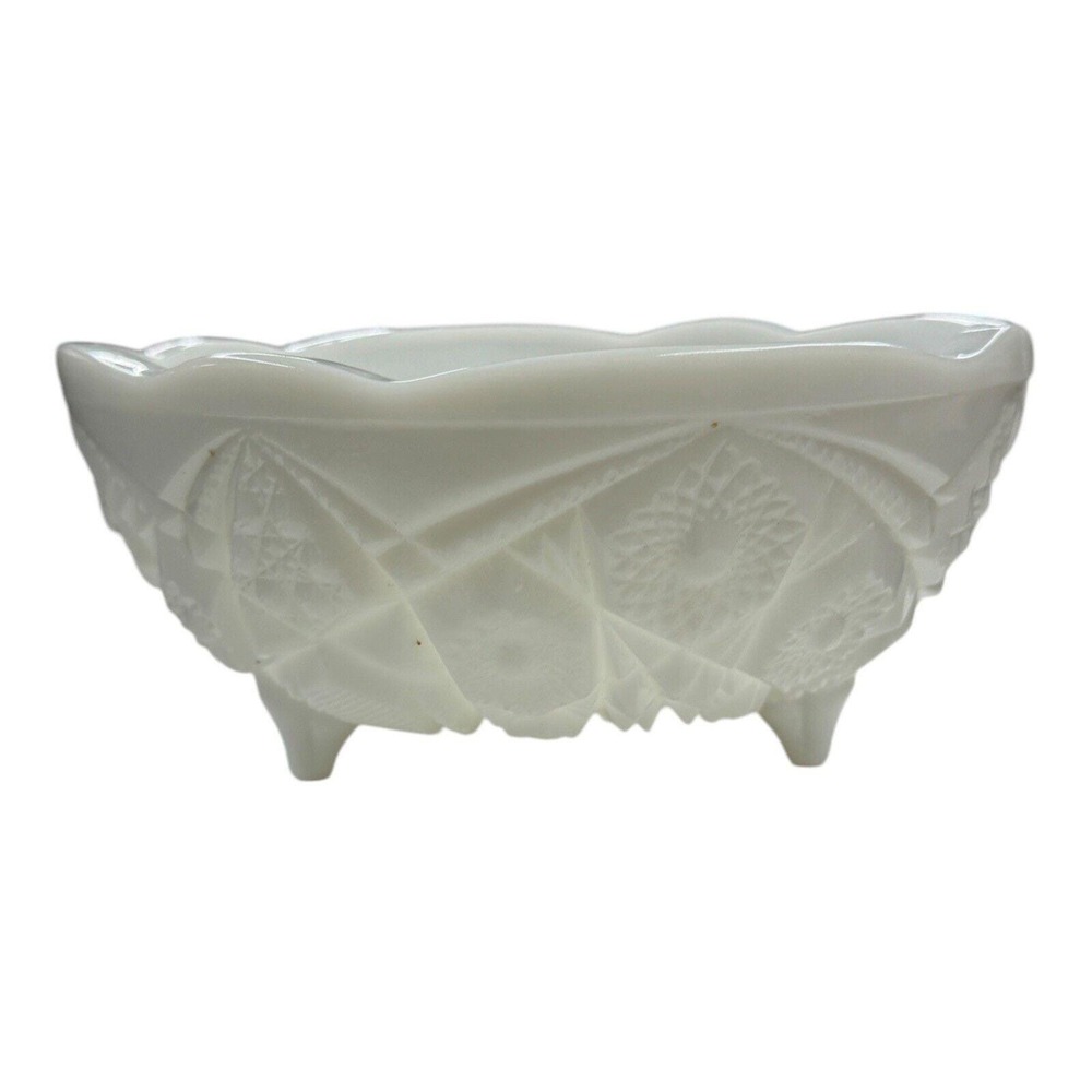 McKee‎ Glass Pressed Toltec Milk Opaque Bowl 3-Toed Scalloped 6.75" Diameter